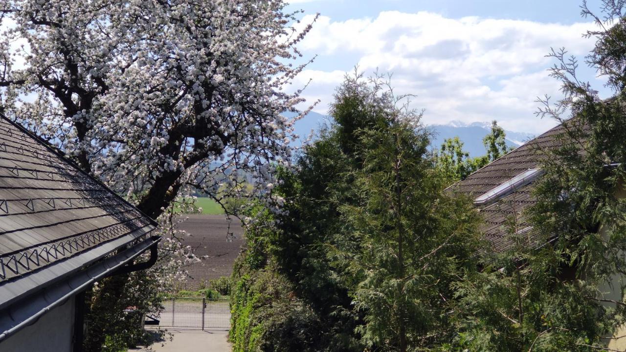 Karawankenblickstrasse Klagenfurt am Wörthersee